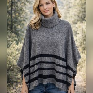 Tahari Yak Hair & Wool Turtle Neck Oversized Poncho Sweater Sz M Cozy Coastal